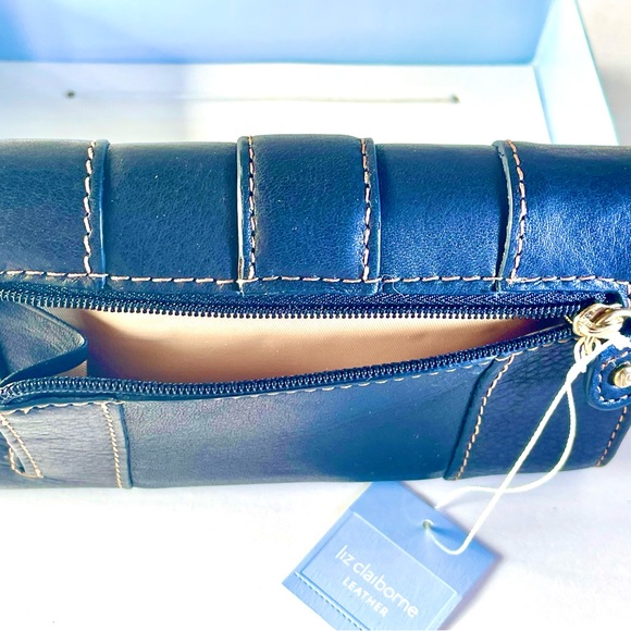 Liz Claiborne Genuine Leather Black Tri-Fold Ladies Wallet New With Tags - Picture 9 of 9